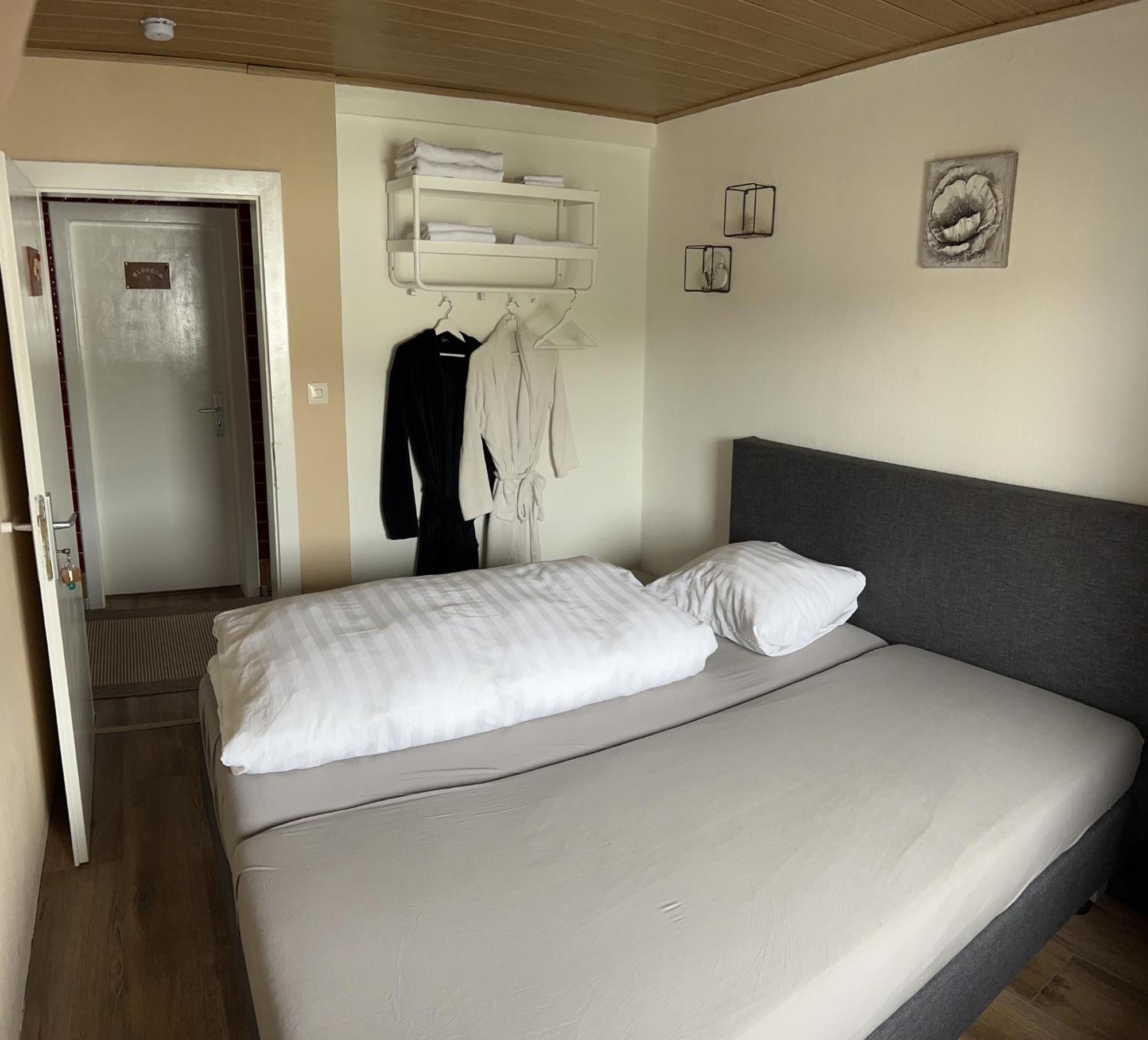 Pension Burgklause Schonecken Экстерьер фото